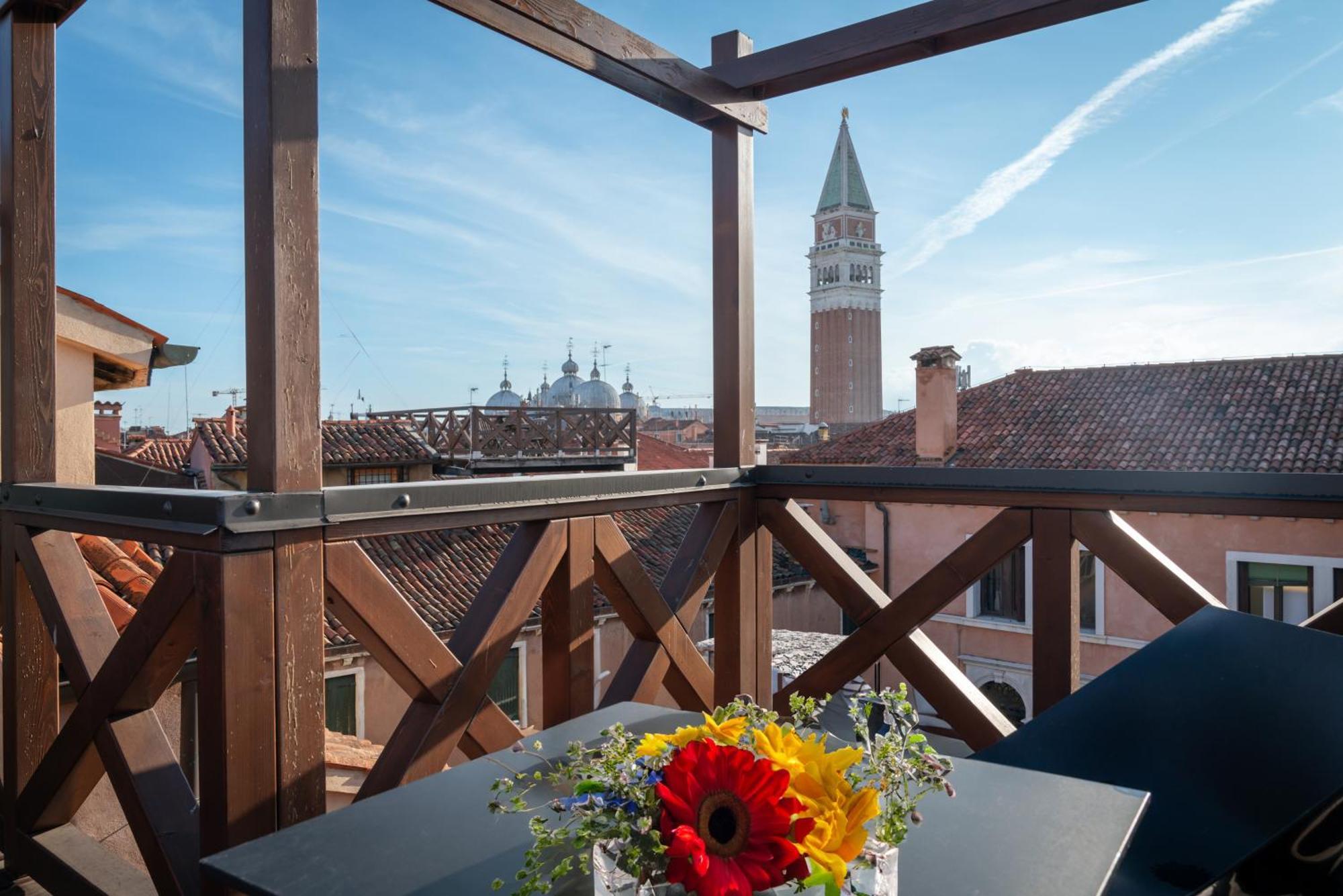 Palazzo San Luca Hotell Venedig Exteriör bild
