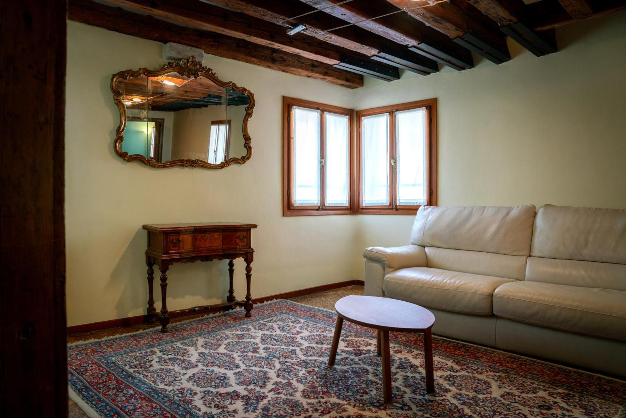 Palazzo San Luca Hotell Venedig Rum bild