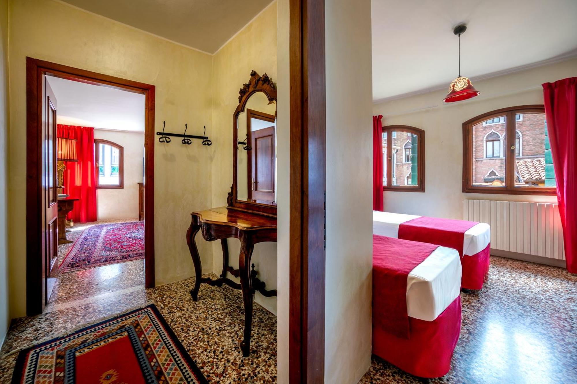 Palazzo San Luca Hotell Venedig Rum bild