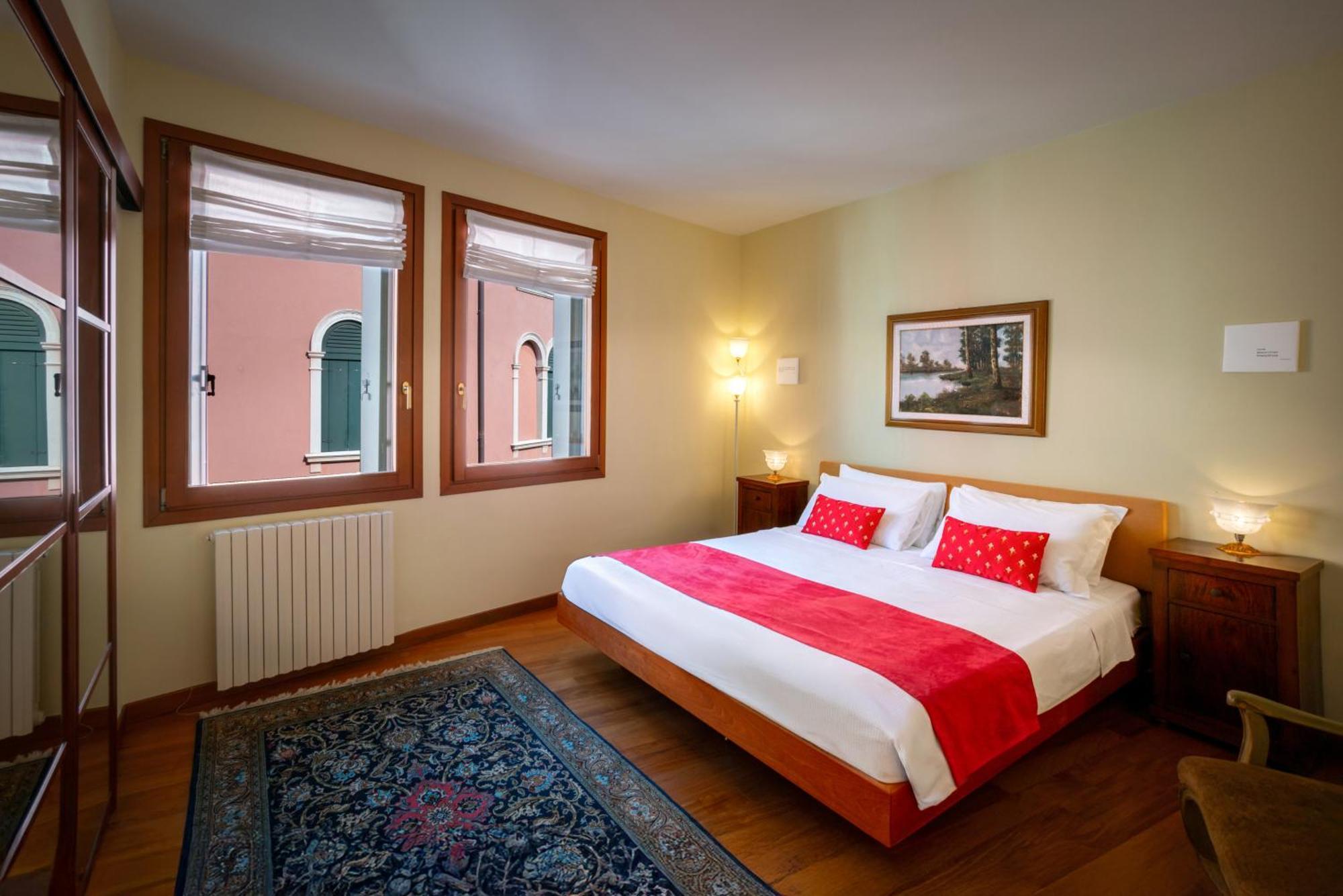 Palazzo San Luca Hotell Venedig Rum bild