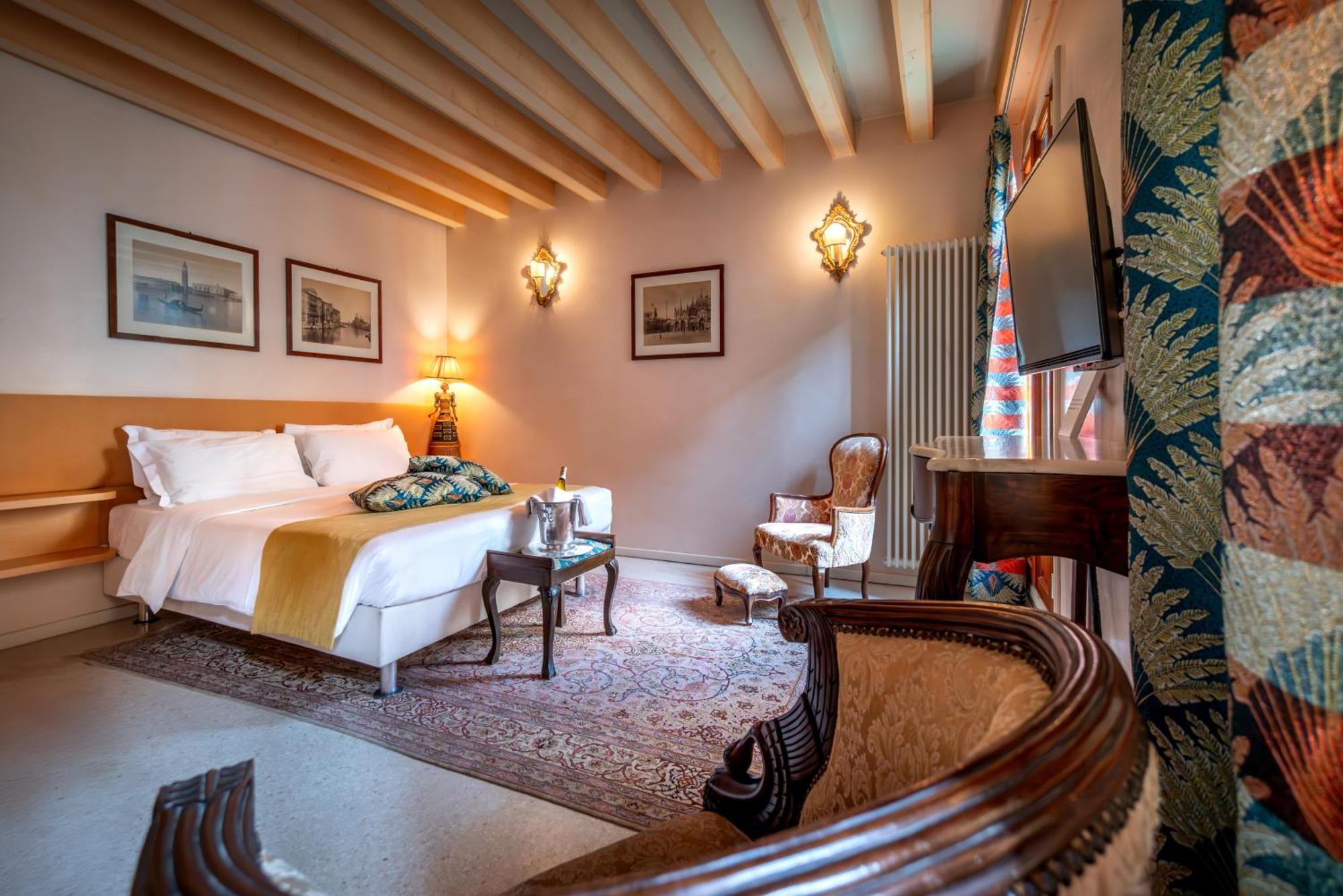 Palazzo San Luca Hotell Venedig Rum bild